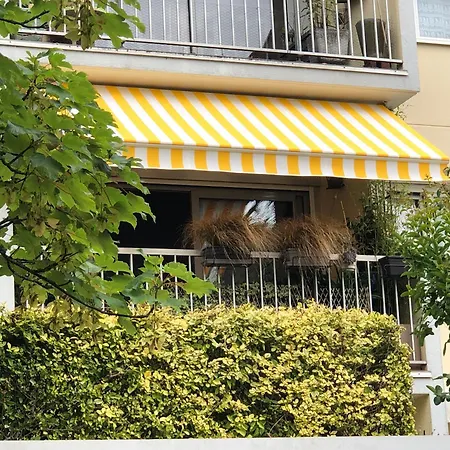 Privee Avec Petit Dejeuner Bed & Breakfast Nantes